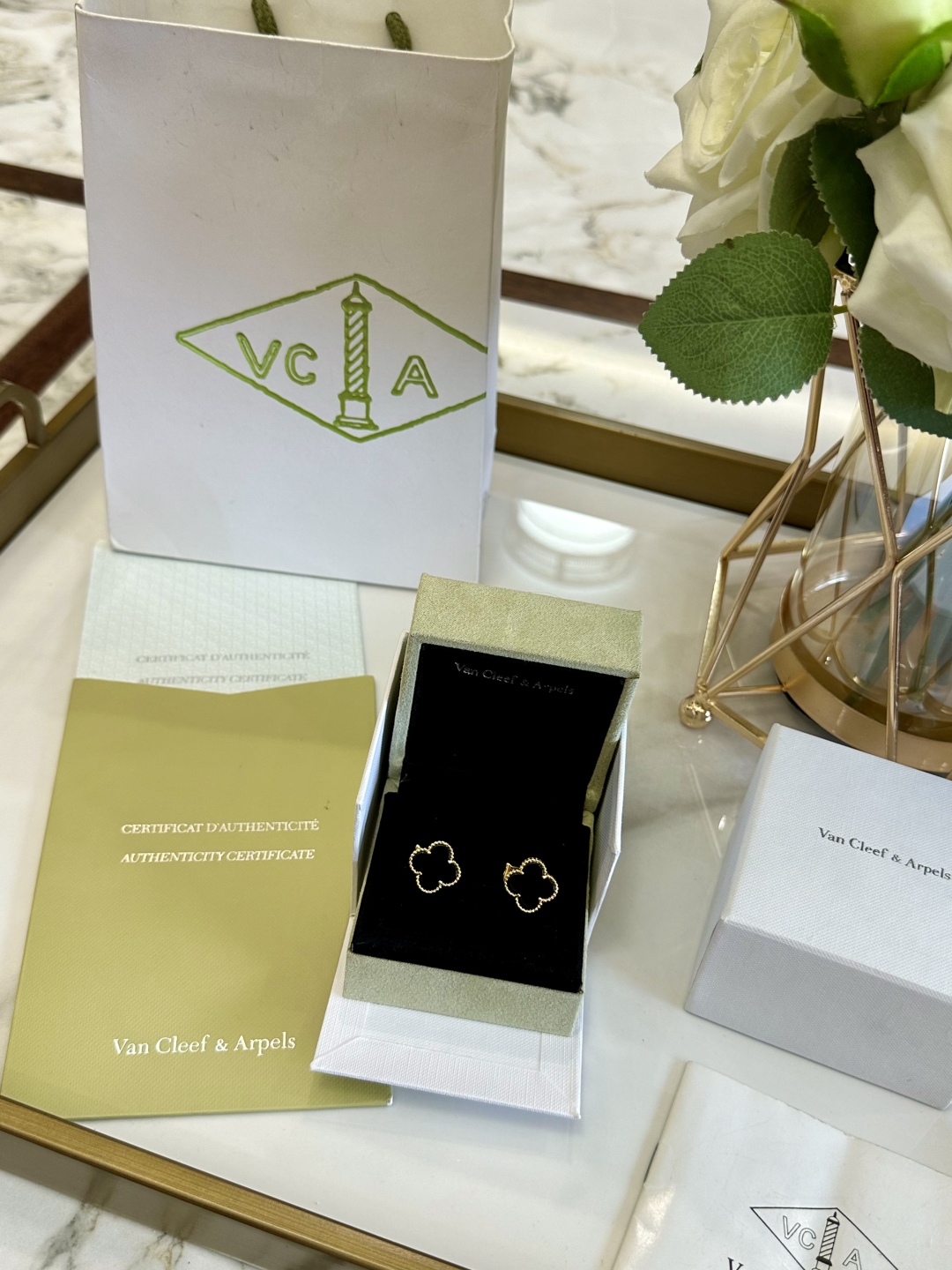 VAN CLEEF ARPELS jewelry model 124